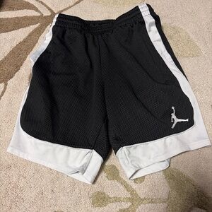 Jordan Kids Boys Black White Dri-FIT Basketball Shorts Med